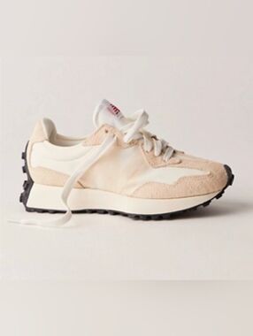 New Balance 327 Sneakers